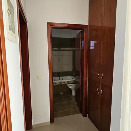 Nisi House Beachfront Sea View Vakantiehuis